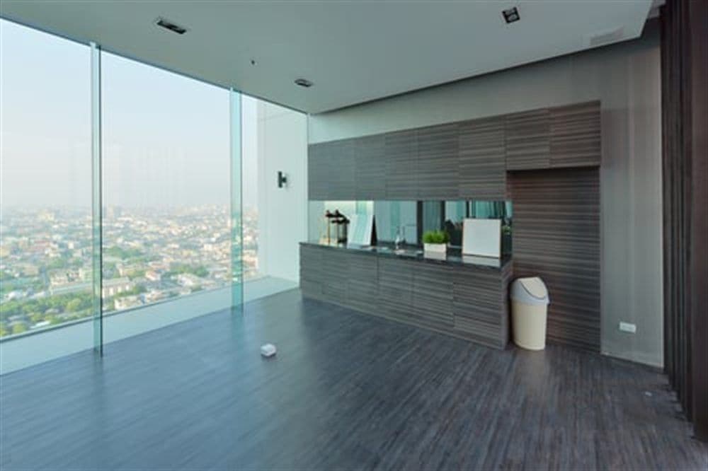 Bank lobby and reception area maintained by AHC commercial cleaning in McHenry County, IL